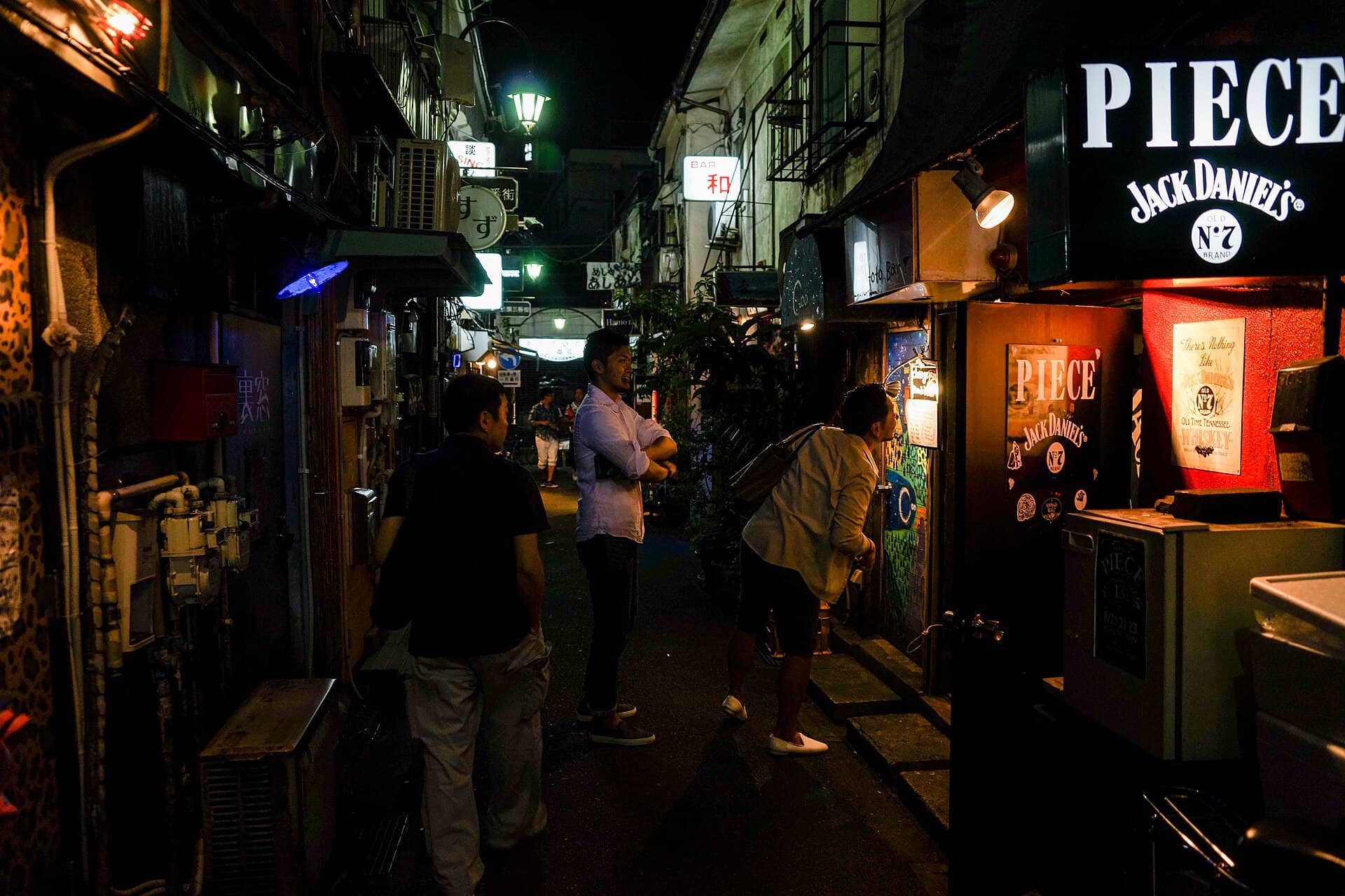 ゴールデン街ガイド2026|新宿のバー街の入り方