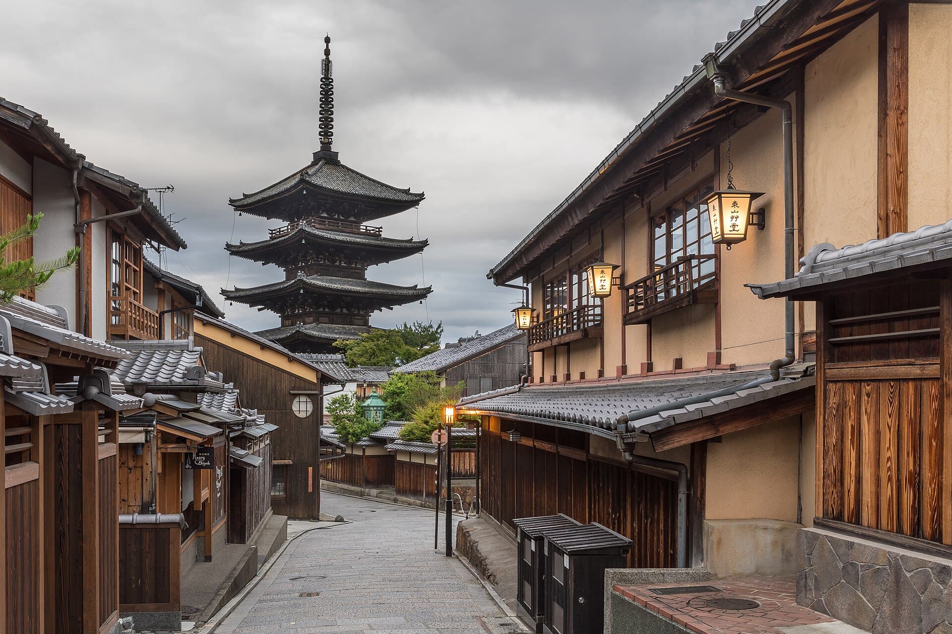 Kyoto Silver Week 2026 Crowds: Temples, Hotels, and Whether to Go